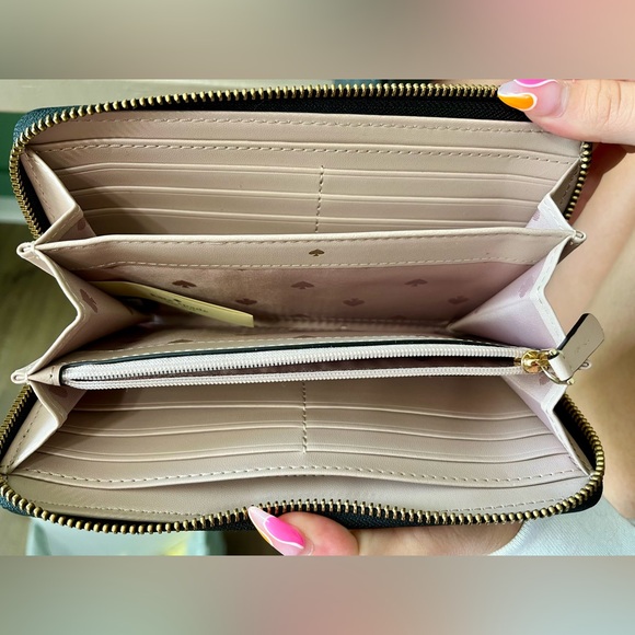 Kate Spade Staci Large Colorblock Continental Wallet. - Picture 2 of 3